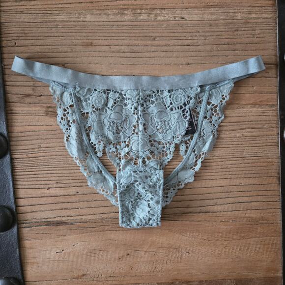 Victoria's Secret Very Sexy Cheekini Peekaboo Lace Panty sz S New Green - Picture 4 of 4